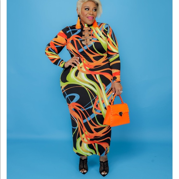 Colorful plus size dress - Picture 3 of 3